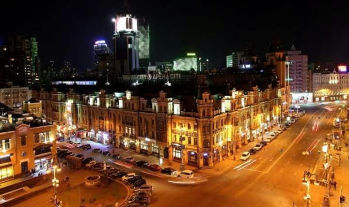 Amazing Apartment In The Center Of Kiev Exterior photo